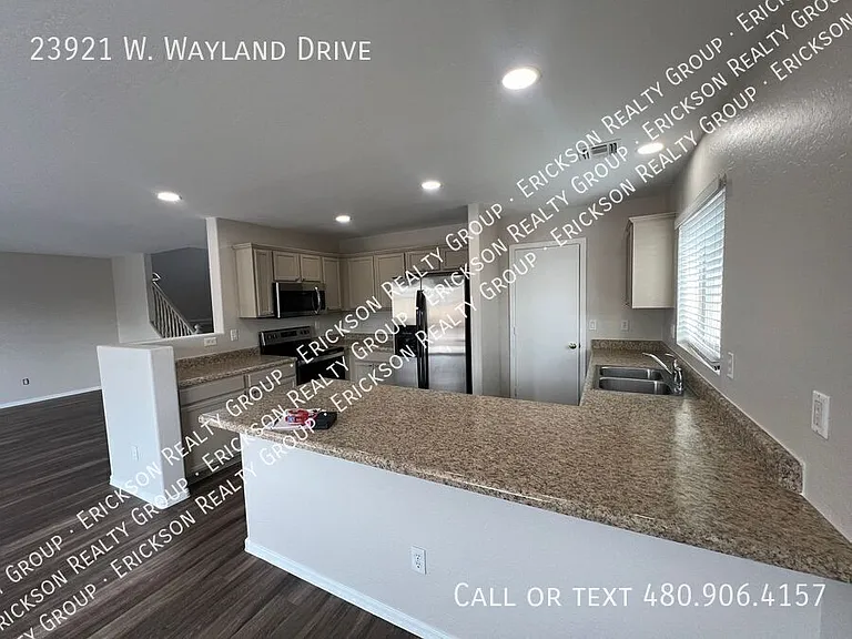 23921 W Wayland Dr — Photo 10