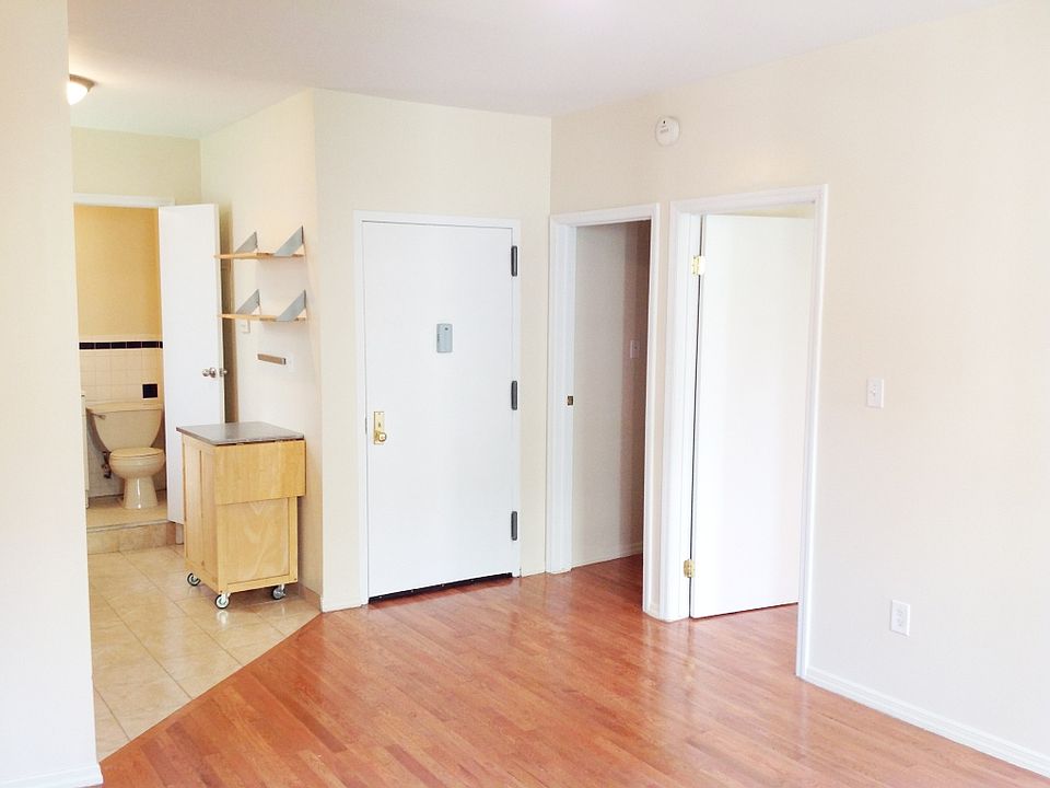 1st image of 300 E 2nd St Frnt 2