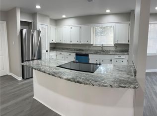 101 Alice Dr, Pineville, LA 71360