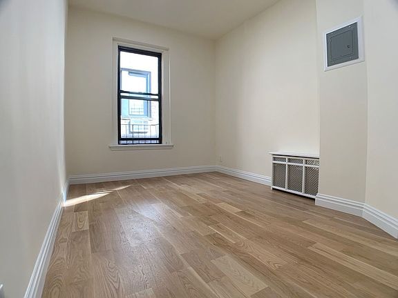 2nd image of 151 E 81st St #C6