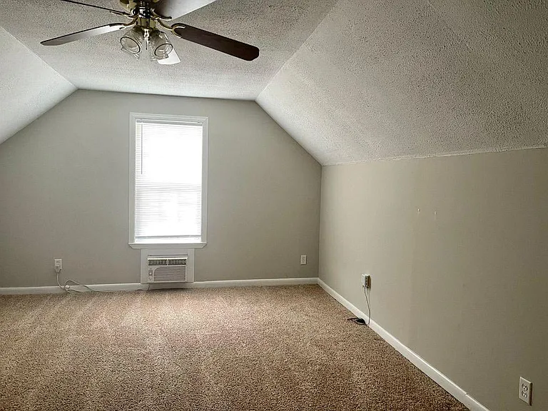 3142 Sentinel Cir — Photo 3
