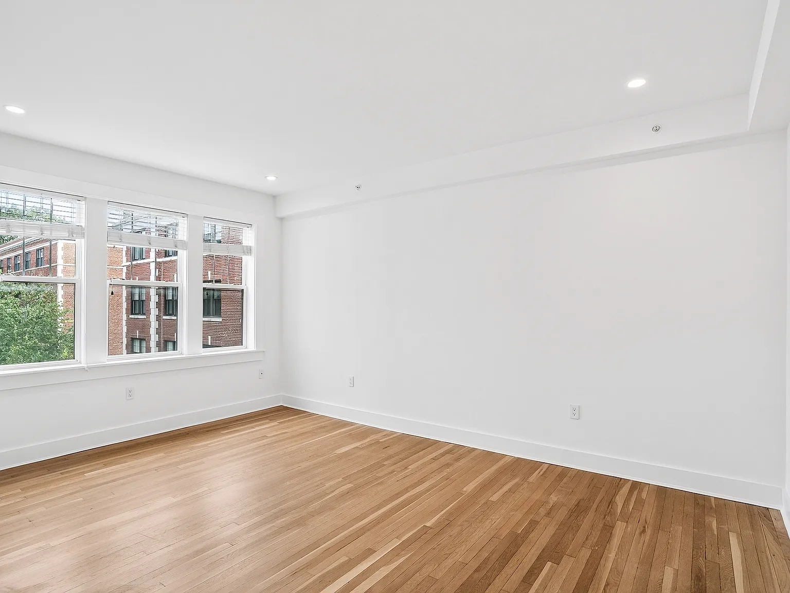 2 bed, 1.0 bath, 870 sqft, $3,895 — Photo 4
