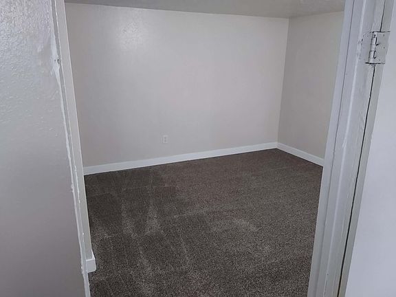 3rd image of 2727 Monroe Blvd Unit C