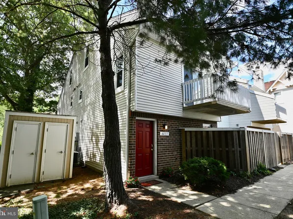 4433 Pembrook Village Dr #112, Alexandria, VA 22309