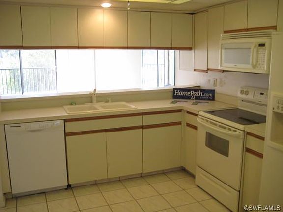 4th image of 7340 Saint Ives Way APT 3202