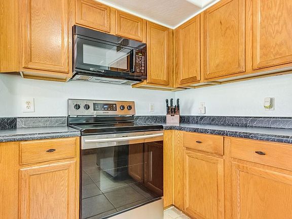 3rd image of 7582 W Krall St