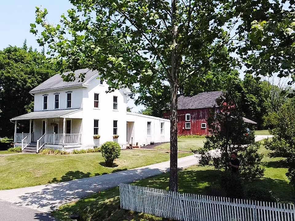 1st image of 2361 Hedrick Rd