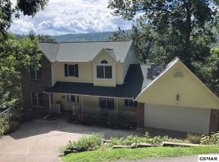 354 Gatlin Dr, Gatlinburg, TN 37738