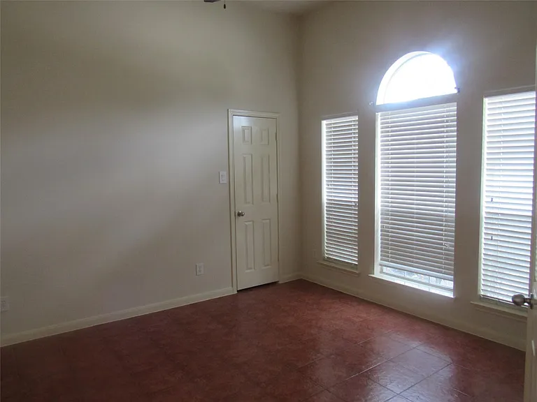 2611 Colony Haven Cir — Photo 12