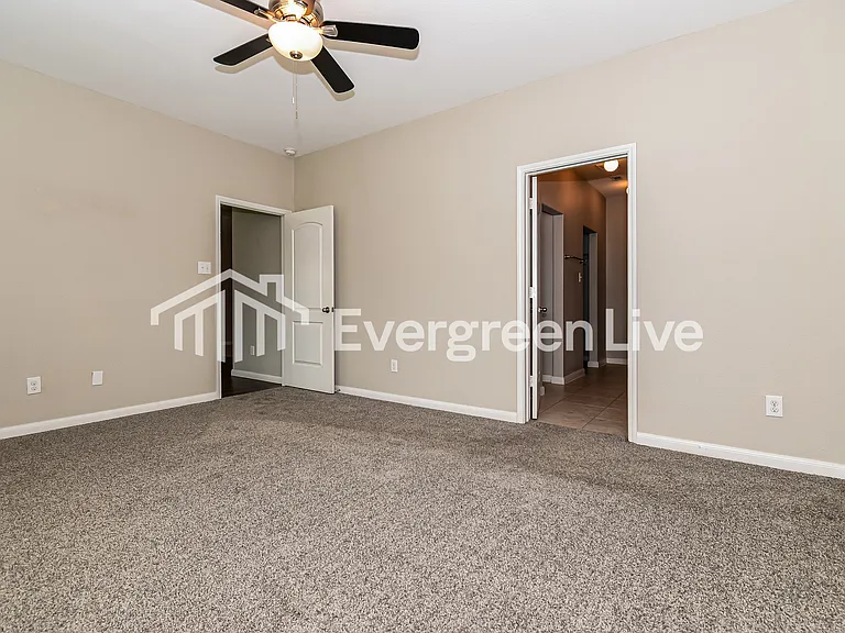 2229 Sumac Dr — Photo 8
