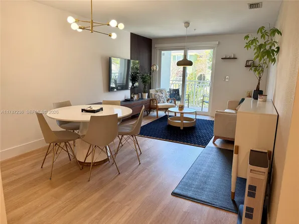 10950 NW 82nd St Unit 205, Doral, FL 33178