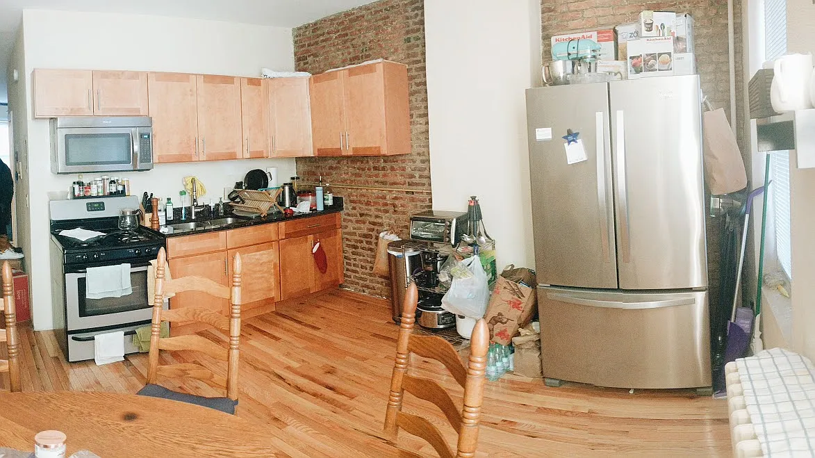 2 bed, 930 sqft, $4,200 — Photo 1