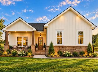 889 Tidwell Rd, Burns, TN 37029