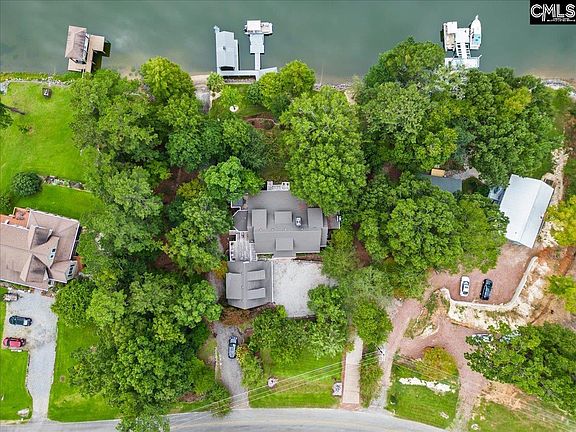 2nd image of 2884 Lake Rd