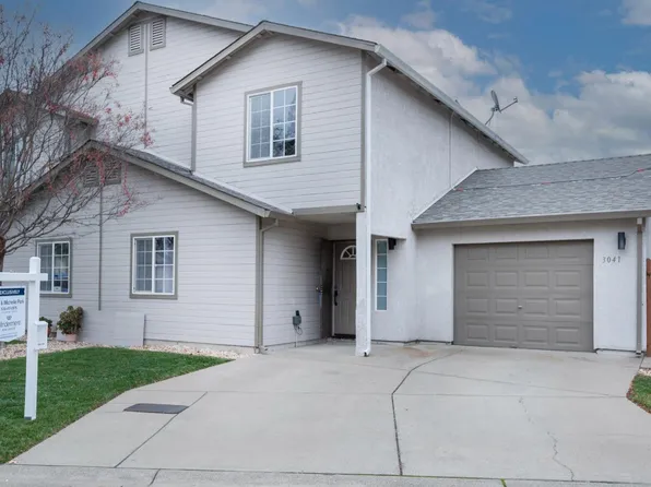 3041 Courtside Dr, Diamond Springs, CA 95619