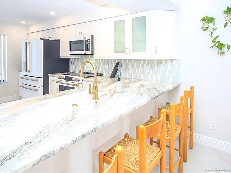 4440 NE Sandpebble Trce #201 — Photo 10