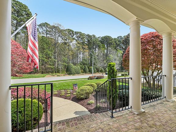3rd image of 312 Allenhurst Pl