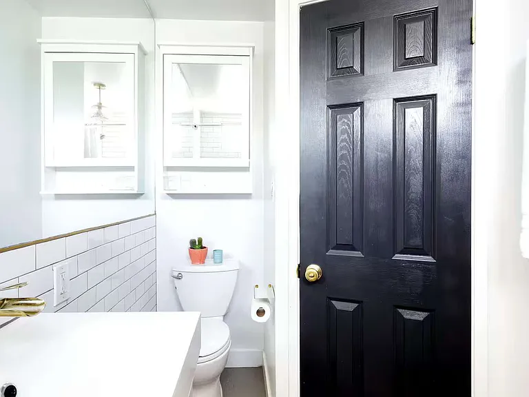 2nd bathroom - located between bedroom 2, 3 and 4