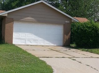 8825 Cedar Ln, Midwest City, OK 73110