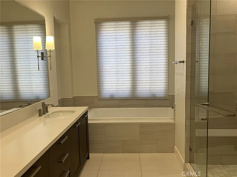 378 W Green St #131 — Photo 19