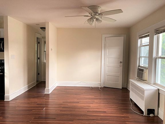 3rd image of 353 Daub Ave #2