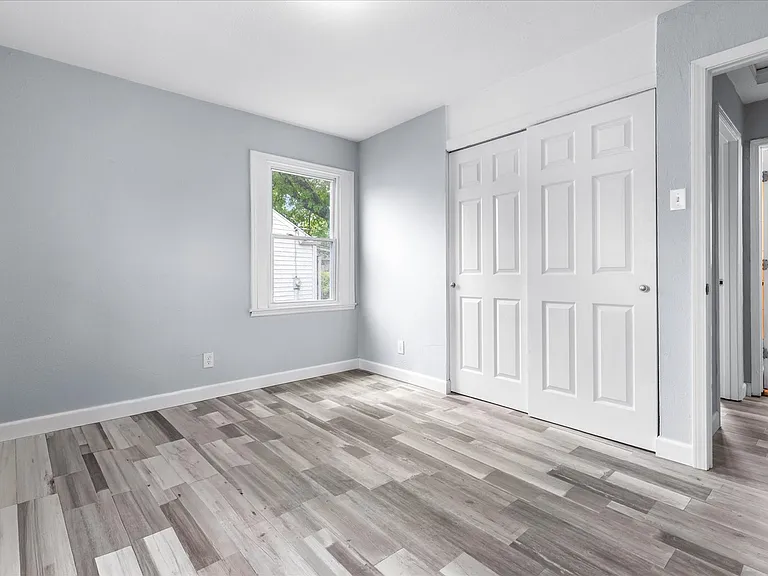 332 Banff Cir — Photo 5