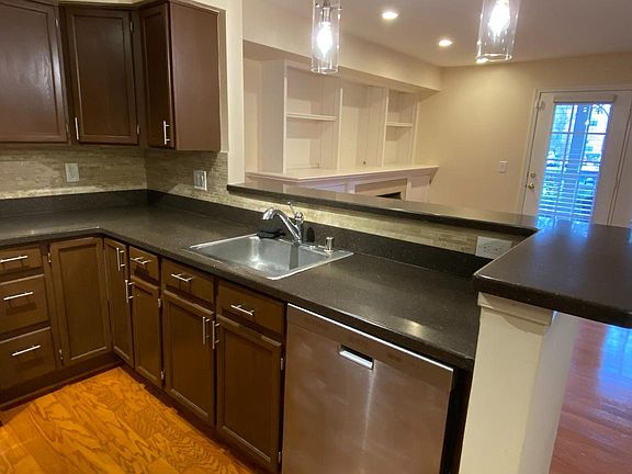 5th image of 6600 Thackwell Way Unit B