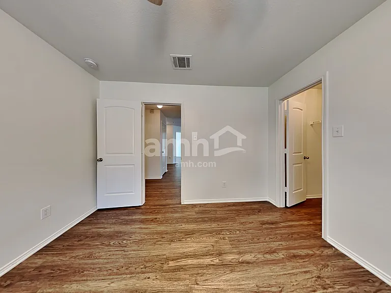 4713 Bridlewood Ln — Photo 17