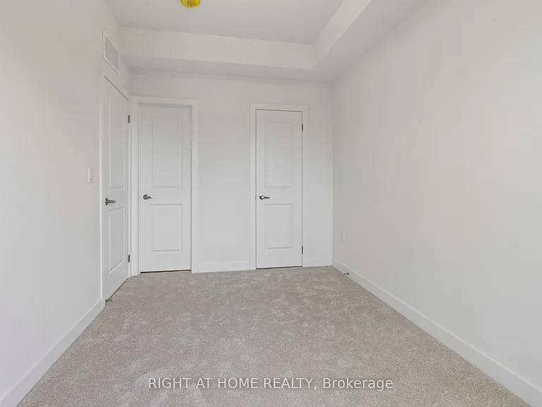15100 Yonge St #206 — Photo 29
