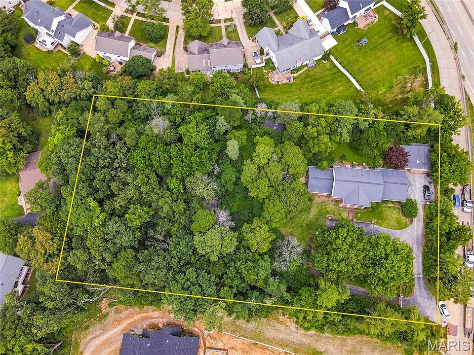 1st image of 3 Topwood Dr