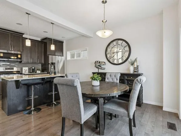 58 S Buckskin Way, Cochrane, AB T4C 2P2