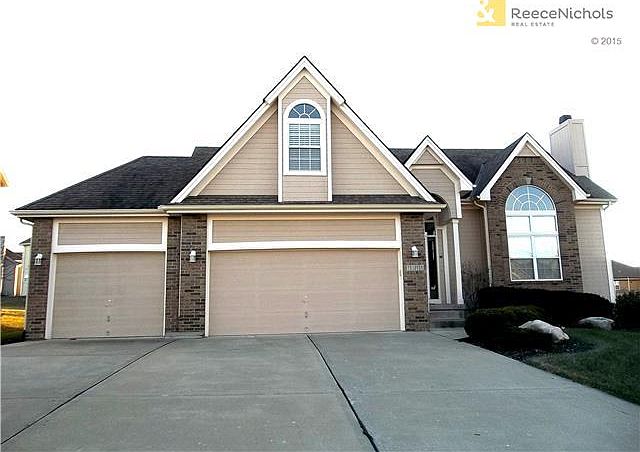 1311 SW Georgetown Drive, Lee's Summit MO 64082