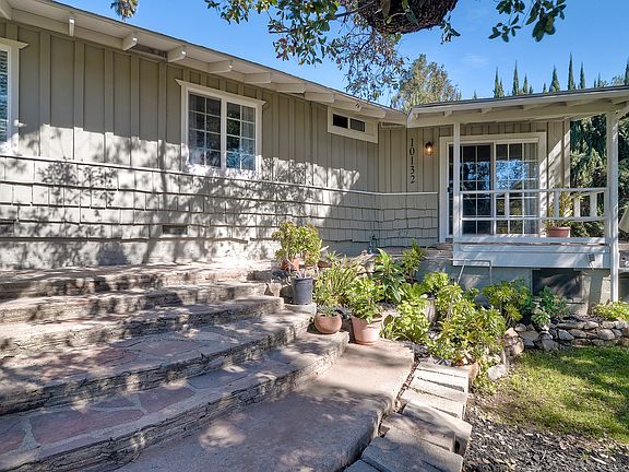 3rd image of 10132 Canyon Dr
