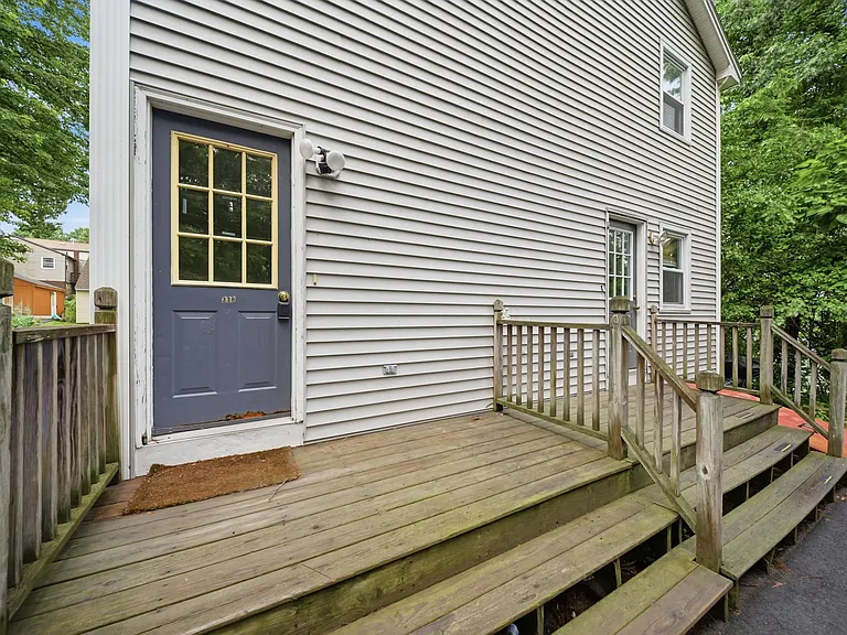 33 Elwood Ave #B — Photo 27