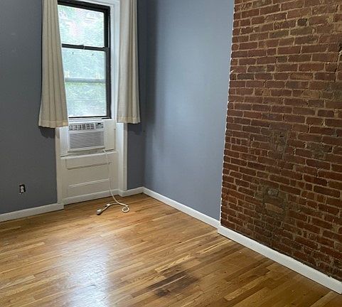 3rd image of 307 E 78th St APT 2W
