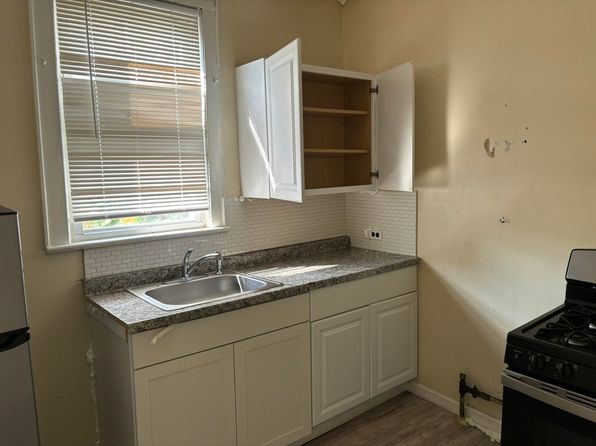 jersey-city-new-jersey-38898354 picture