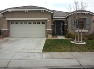 19440 Crystal Springs Ln, Apple Valley, CA 92308