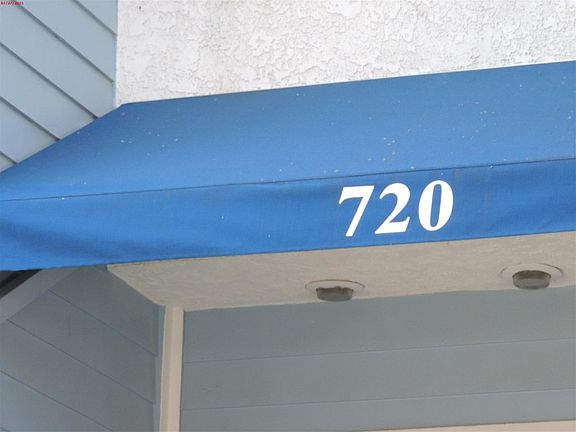 2nd image of 720 W 4th St Unit 415