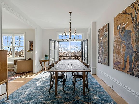 5th image of 50 Morningside Dr #32