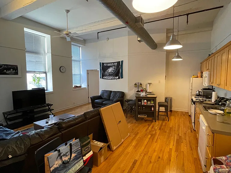 1015 Jefferson St #205 — Photo 1