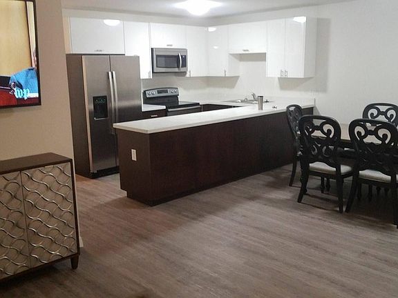 2nd image of 200 S Alex Ave #5
