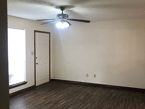 4th image of 1204 S Frankfort Ave #C
