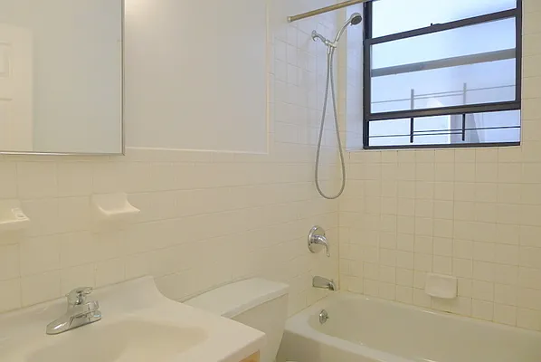 Rented by Compass | media 19