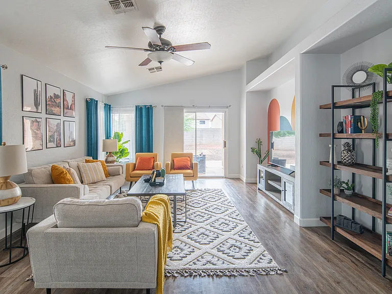 15305 W Banff Ln — Photo 8