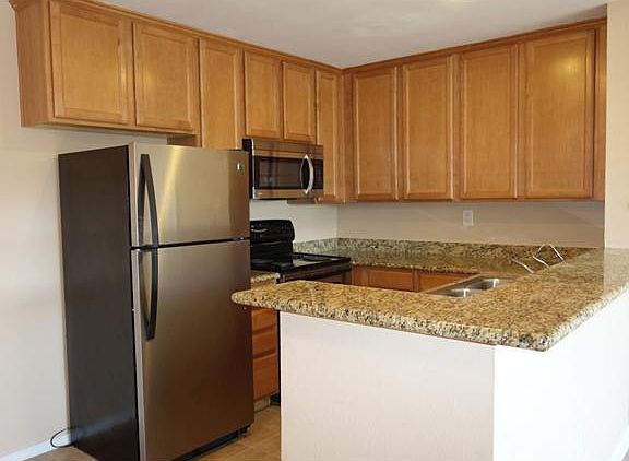 2nd image of 3454 Castle Glen Dr Unit 111