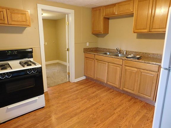 3rd image of 31 Wilson Dr