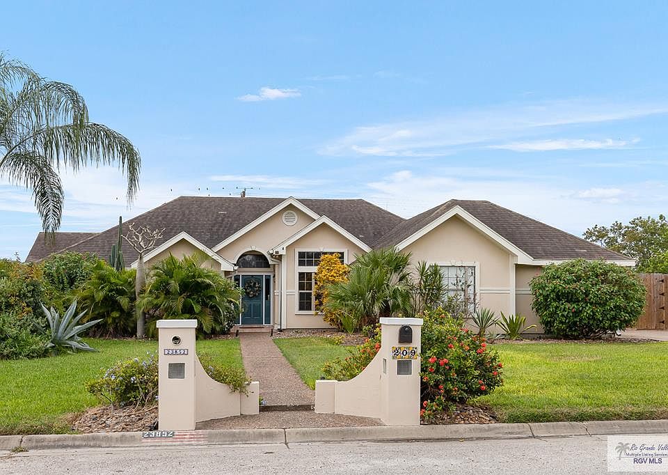 1st image of 23852 Richmond Ct