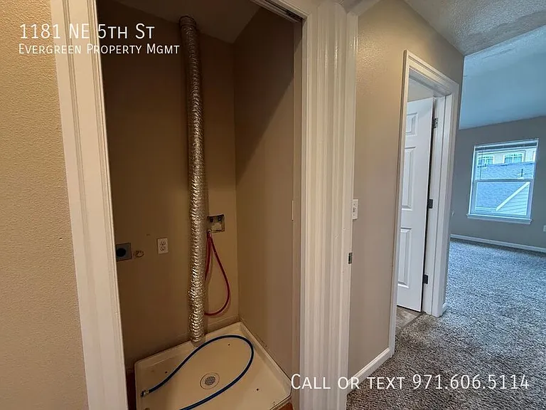 1181 NE 5th St — Photo 26