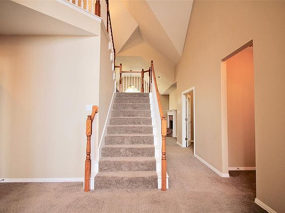 3rd image of 7411 Country Club Dr