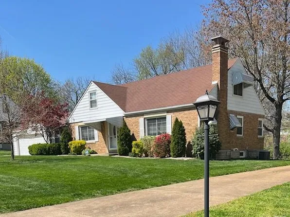 9865 Berwick Dr, Saint Louis, MO 63123